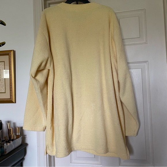 Stardust Las Vegas yellow top - Picture 2 of 6